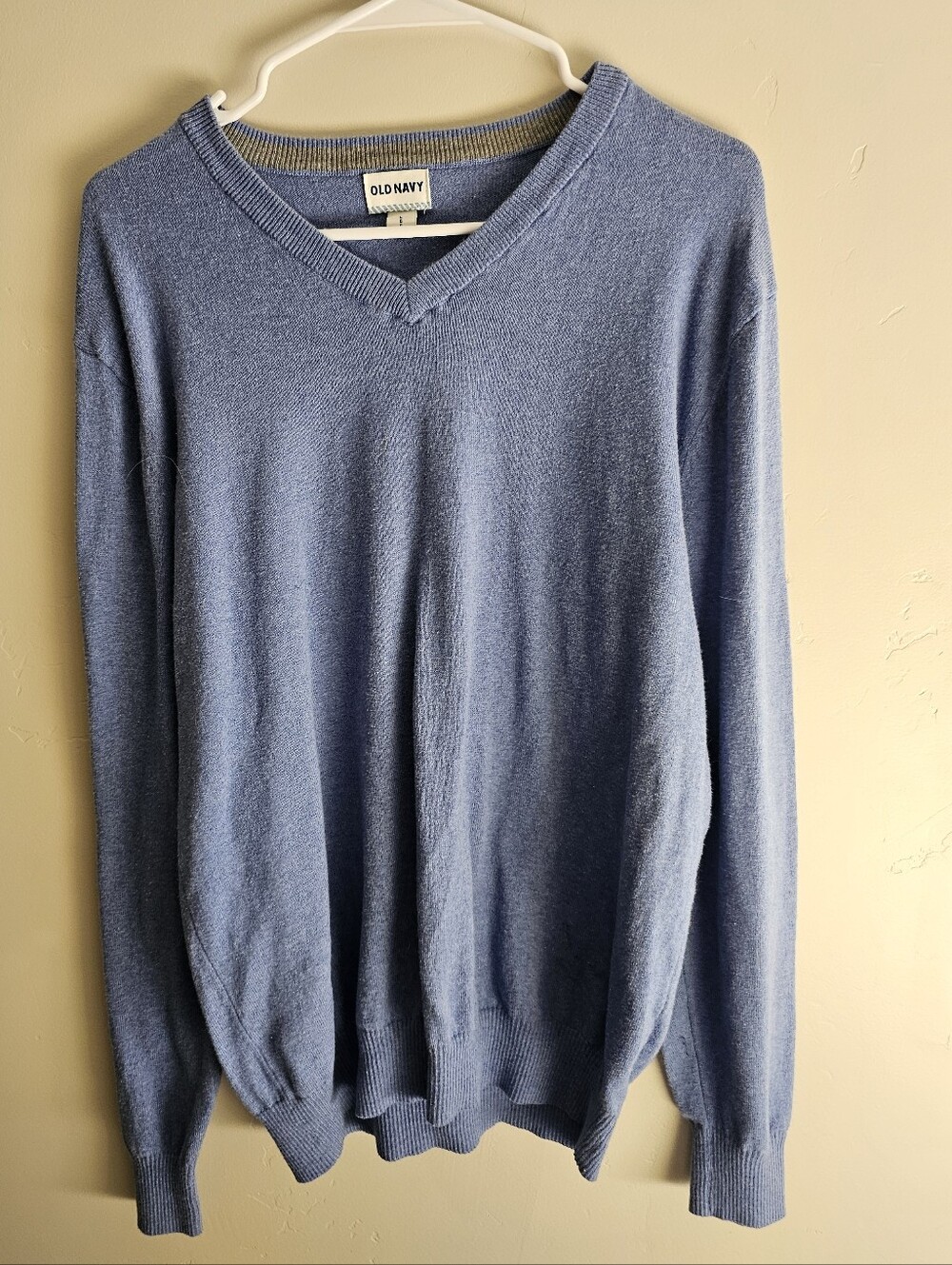 Old Navy Men's Sky Blue V-Neck Sweater